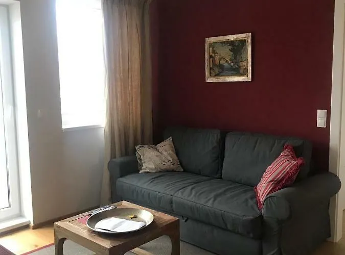 Modern With Balcony Daire Viyana